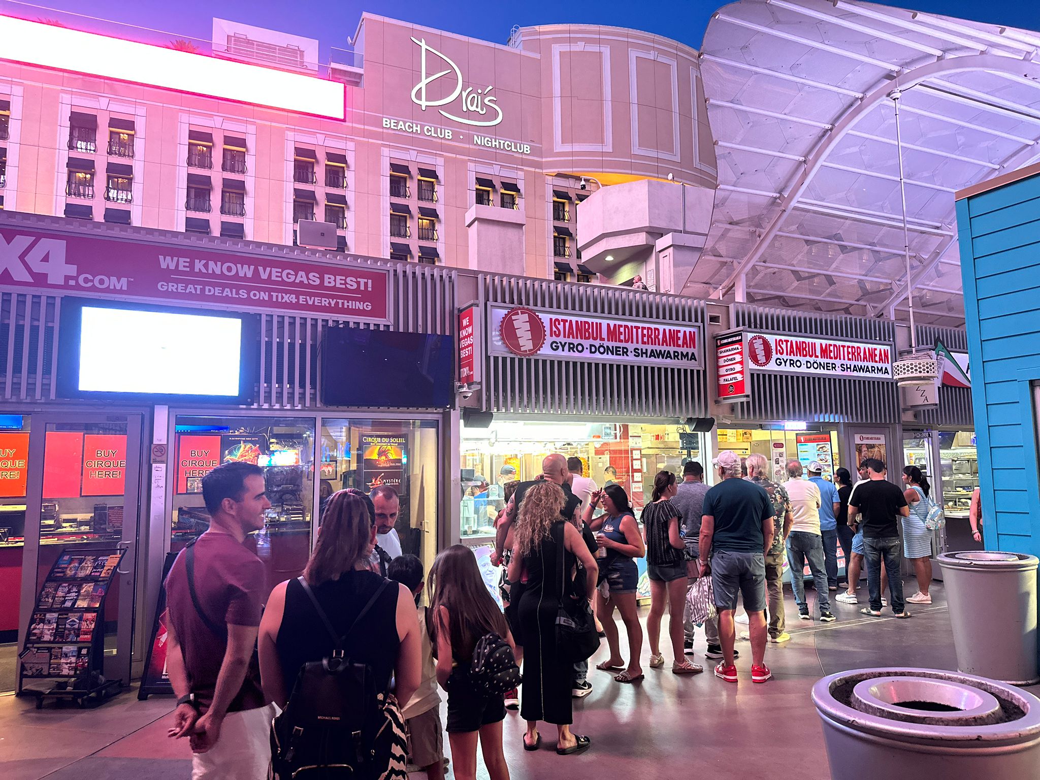 Istanbul Mediterranean Las Vegas: What Customers Say About the Falafel & More